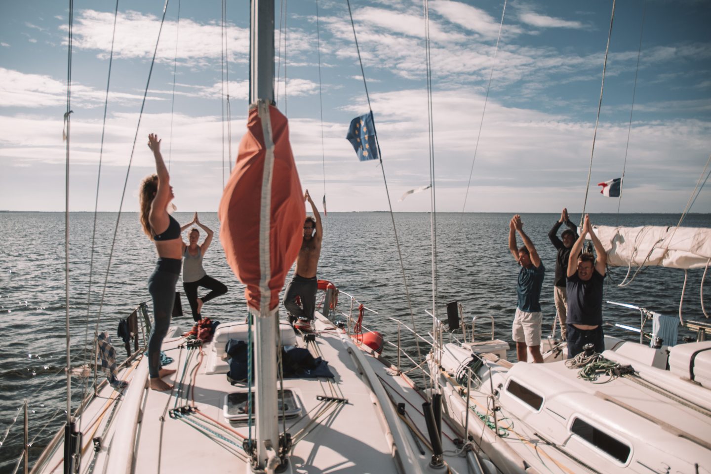 faire un cours de yoga sur un bateau